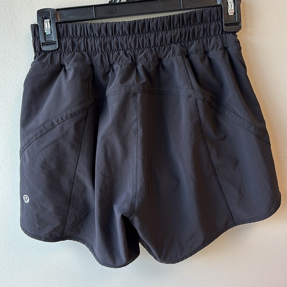 Lululemon Track That 5” high rise black 4 shorts - Picture 3 of 5